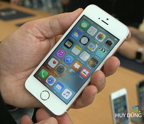 Thay màn hình mặt kính iPhone SE zin mới 100% giá rẻ tại HCM Thay màn hình mặt kính iPhone SE zin mới 100% giá rẻ tại HCM