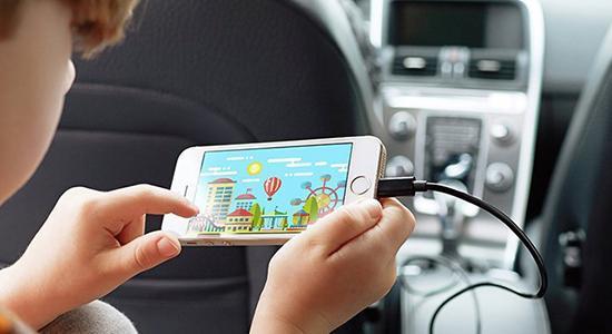 Vừa sạc vừa dùng Vừa sạc vừa dùng