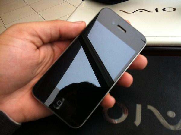 iPhone 4 của bạn đang trục trặc và cho thấy có hiện tượng bị nhiễu