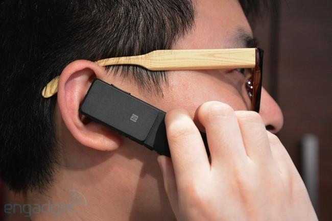 Sony trình làng tai nghe Bluetooth có khả năng chống nước