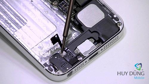 Thay micro iPhone 5S – Sửa chữa iPhone 5S hư micro uy tín lấy liền tại HCM