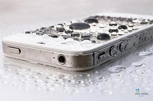 Cách nhận biết điện thoại iPhone, iPad bị vô nước, từng rớt nước