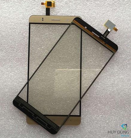 ep kinh Blackberry Z30