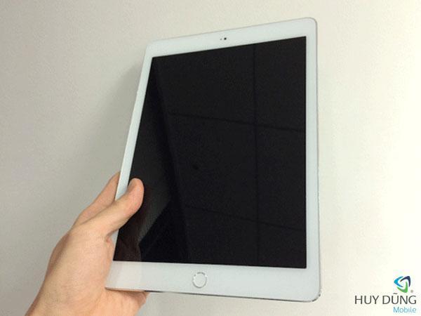 Hướng dẫn sửa iPad Air đang dùng tự nhiên bị tắt màn hình