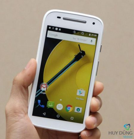 thay ep kinh Motorola Moto E